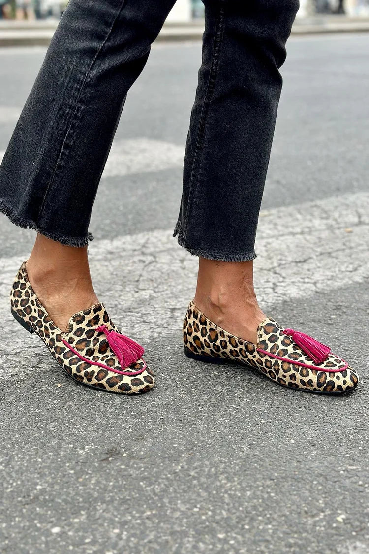 Women's Cushioned Slip-On Tierprint Loafer With Fuchsia Fringes
