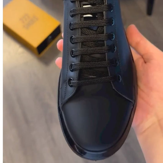 Alexander | Lace-Up Chic Men's Trainer
