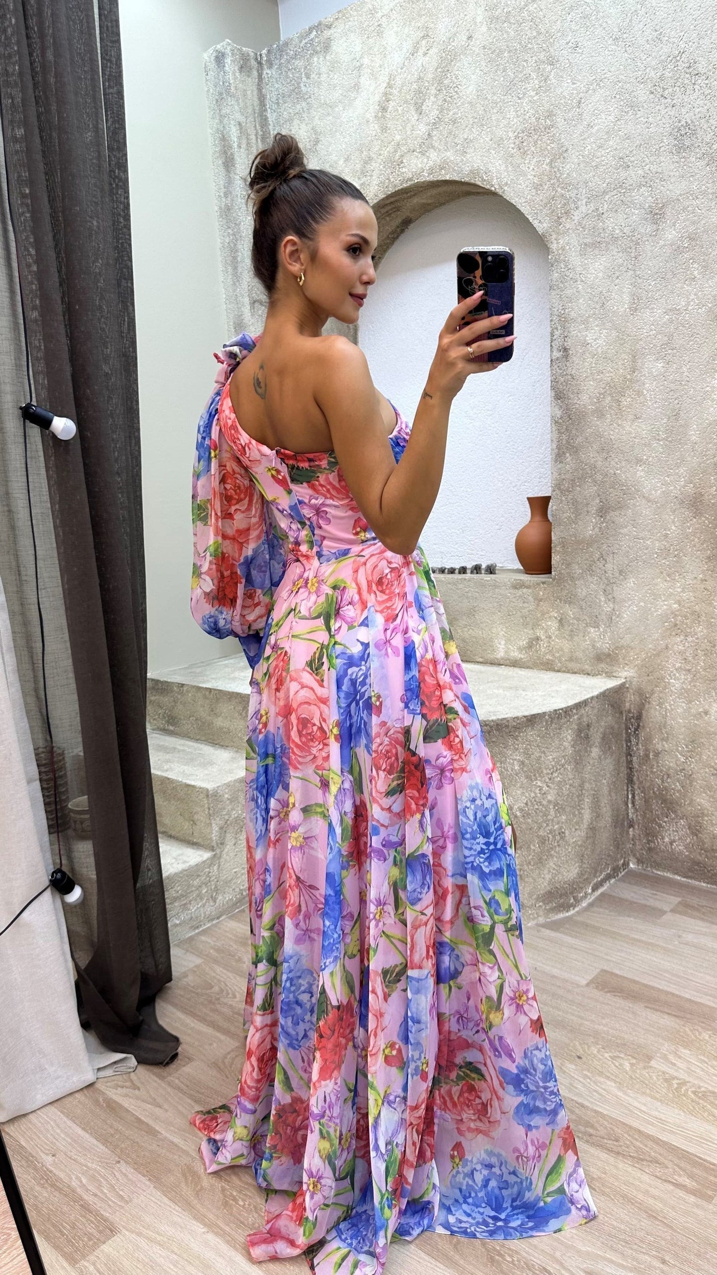 Isabella | Women's Stunning Flowing Gown
