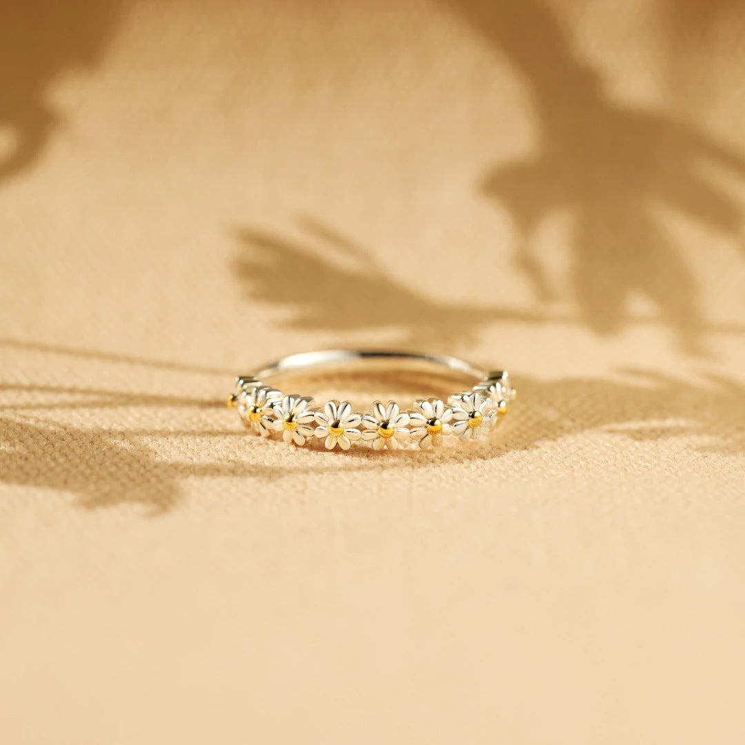 Nieves | Luxurious Flower Ring