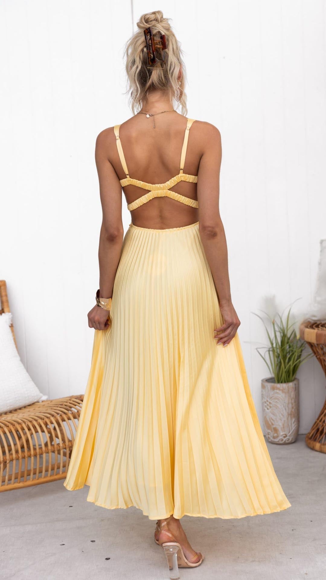 Nayeli | Women's Elegant Pleated V-Neck Maxi Dress