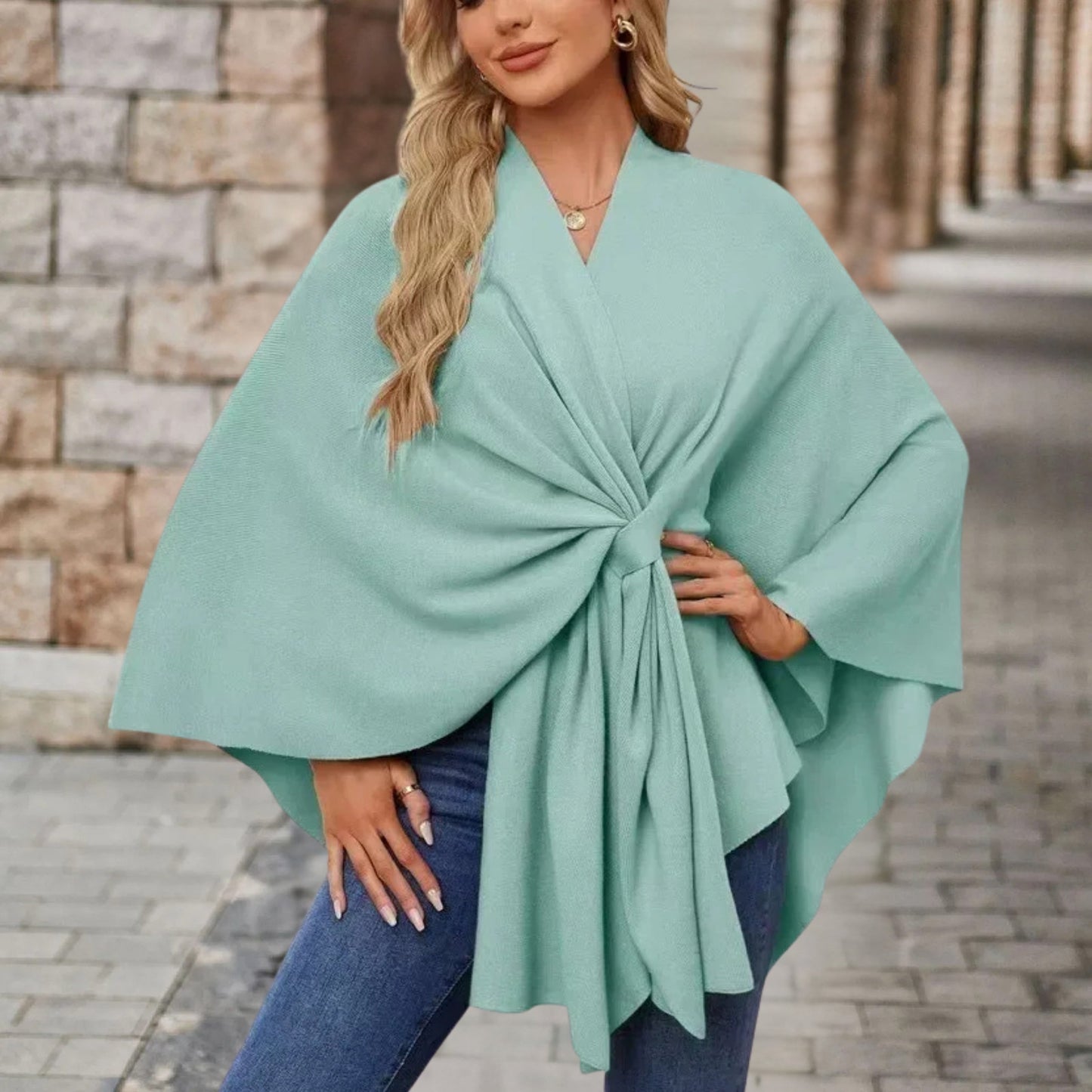 Lia | Women's Chic Poncho