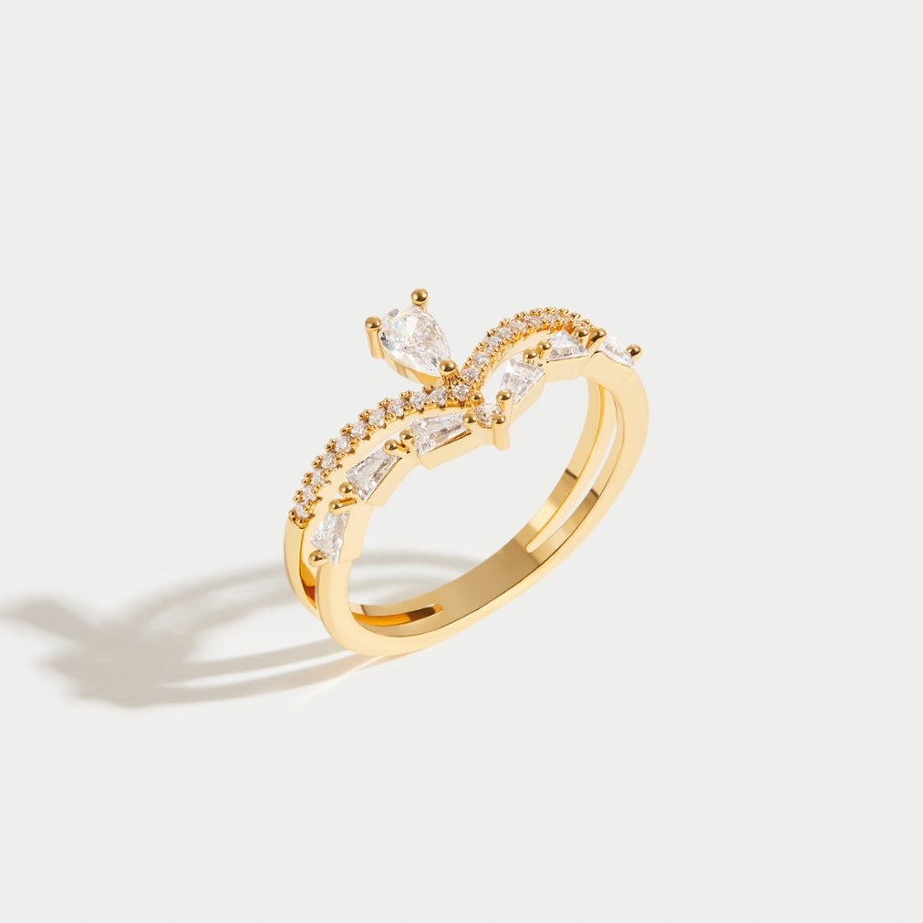 Valeria | Elegant Crystal Ring