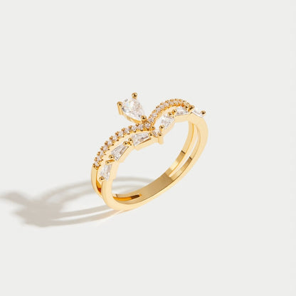 Valeria | Elegant Crystal Ring