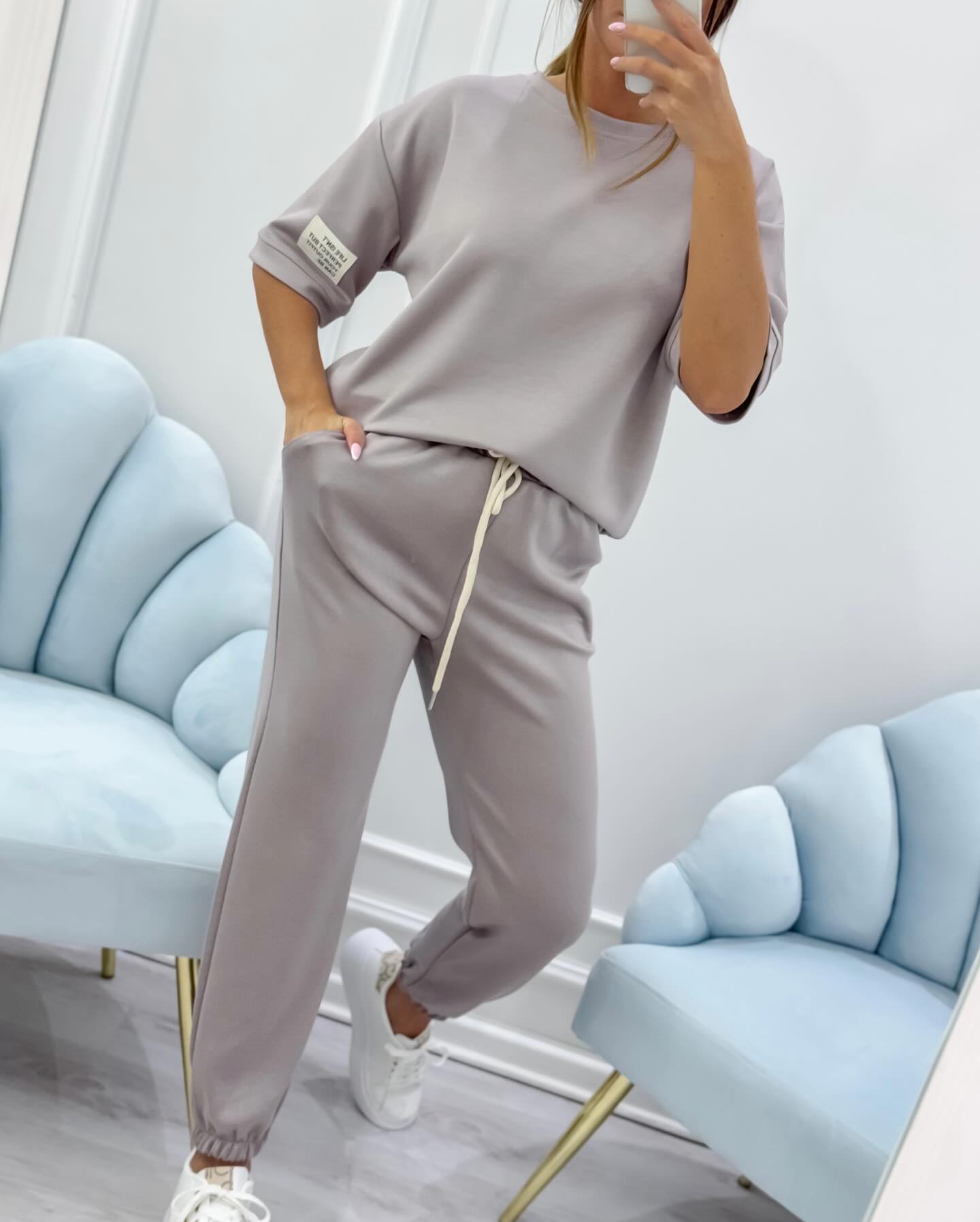 Women's Relaxed Outfit: Solid Top and Trousers Set