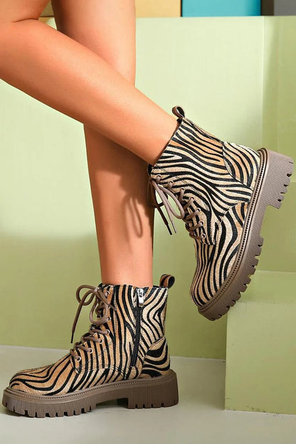 Women's Cushioned Lace-Up Zebra Pattern Shoes With Laces