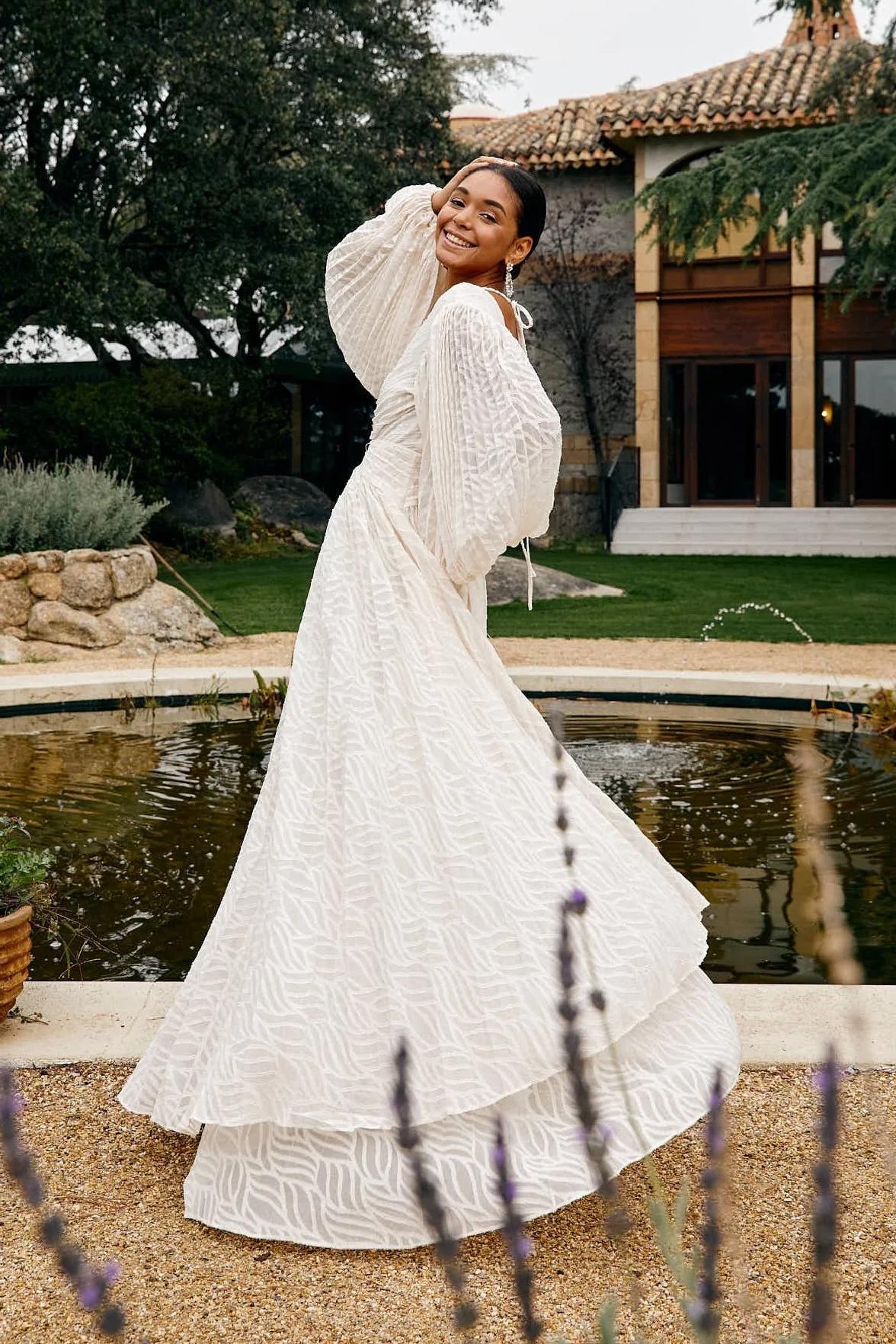 Florie | Women's Elegant Long V-Neck Maxi Dress