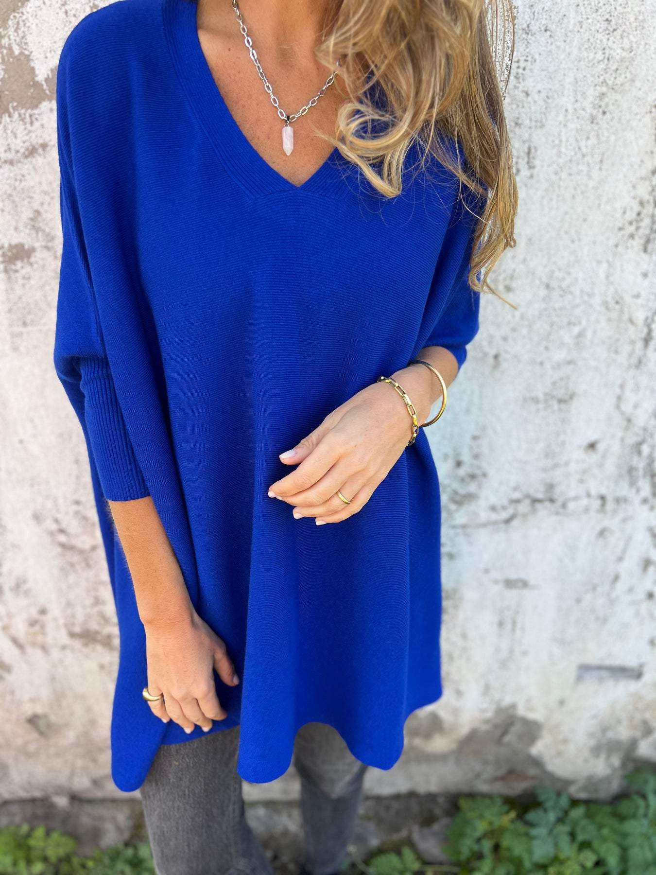 Hannah | Women's Longline V-Neck Jumper with Side Slit and Side Slits