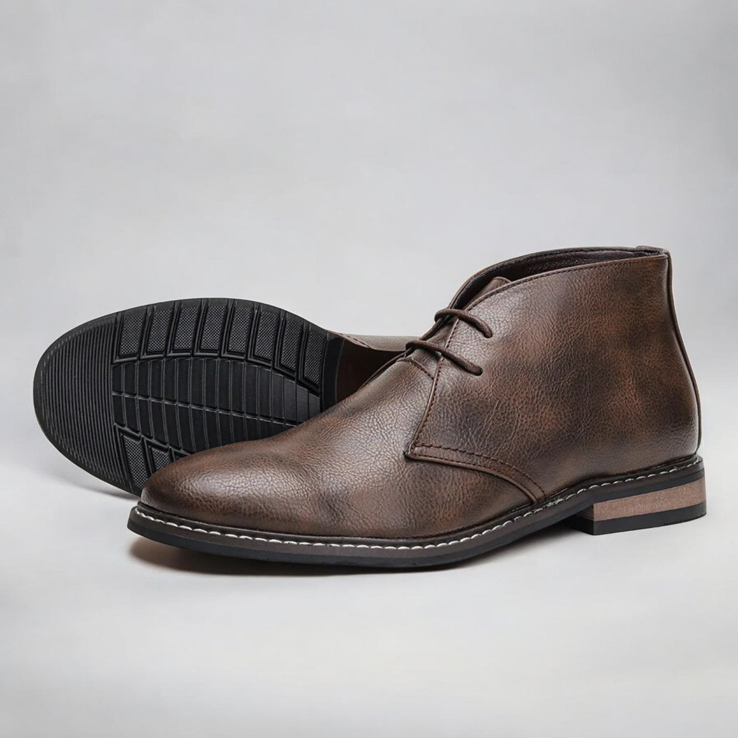 Herold | Cushioned Lace-Up Chukka Boots