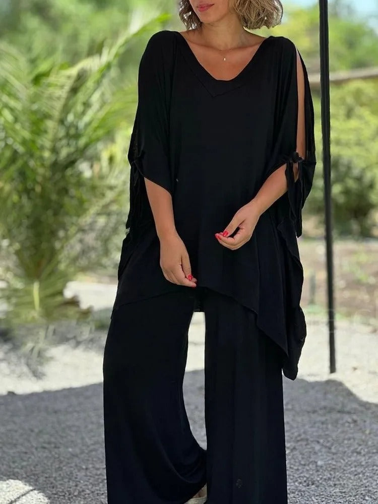 Zelora | Women's Relaxed Style Set with Side Slits and Cut-Out