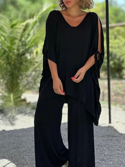 Zelora | Women's Relaxed Style Set with Side Slits and Cut-Out