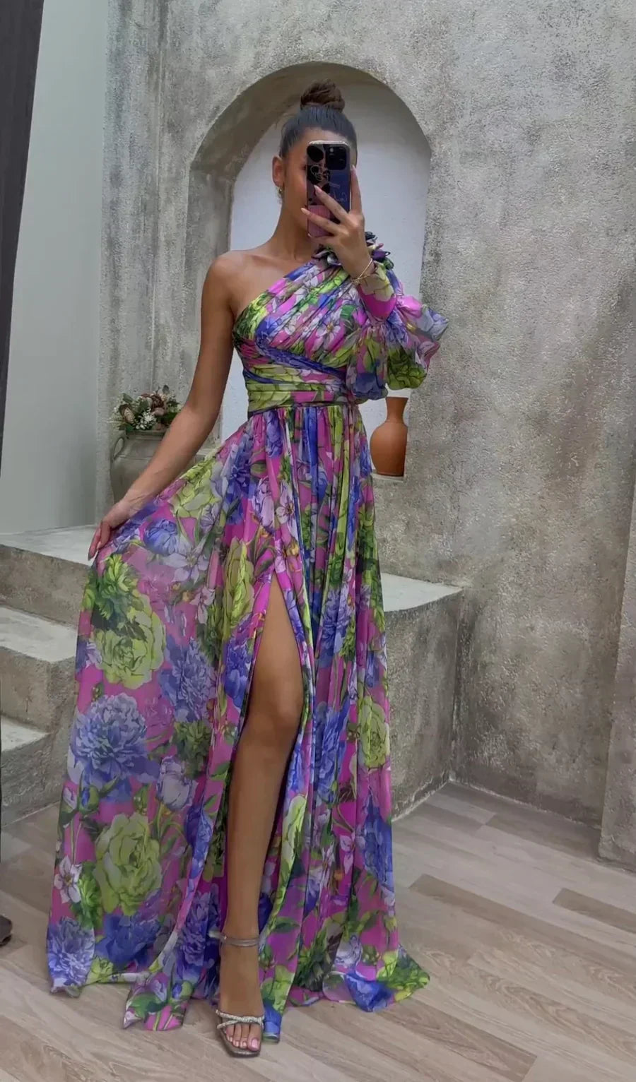 Isabella | Women's Stunning Flowing Gown