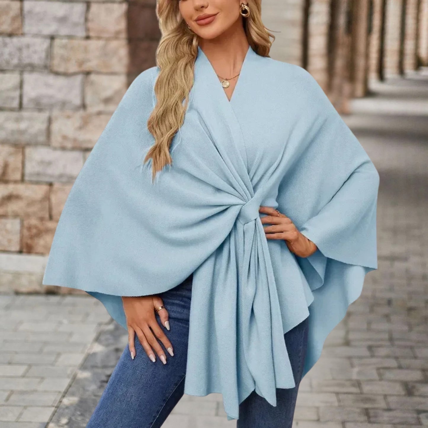 Lia | Women's Chic Poncho