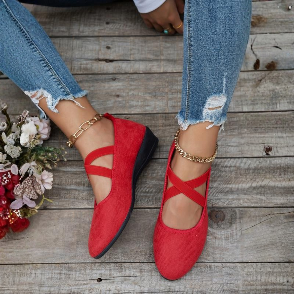 Women's Cushioned Buckle Closed-Toe Wedge Ballet Flats