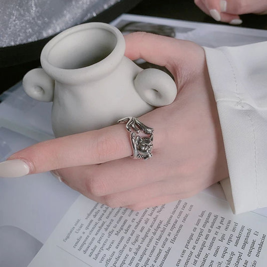 Adjustable Cat-Inspired Ring Accessory