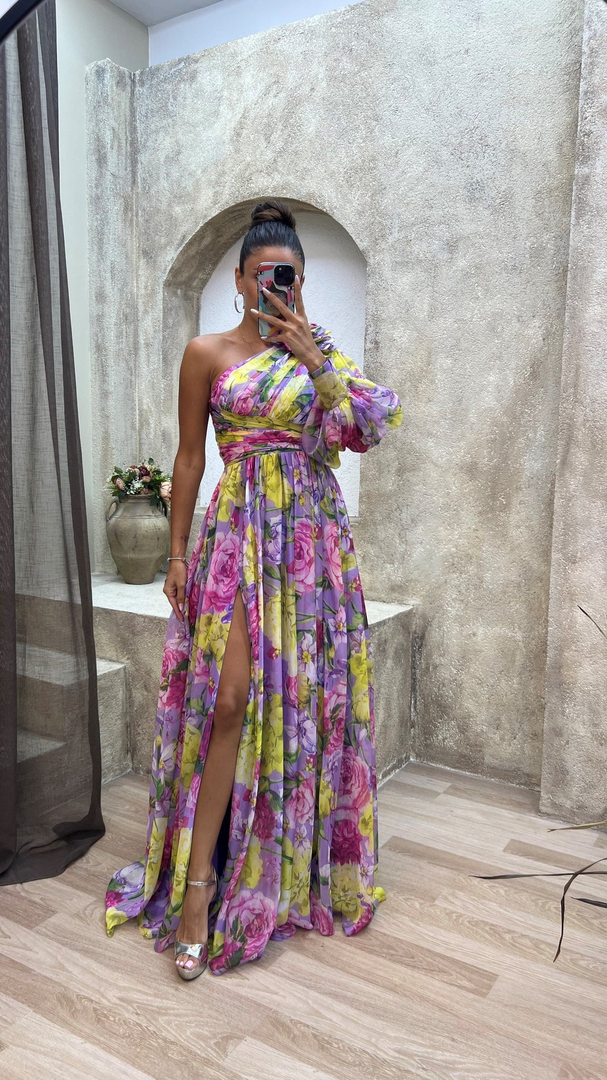 Isabella | Women's Stunning Flowing Gown