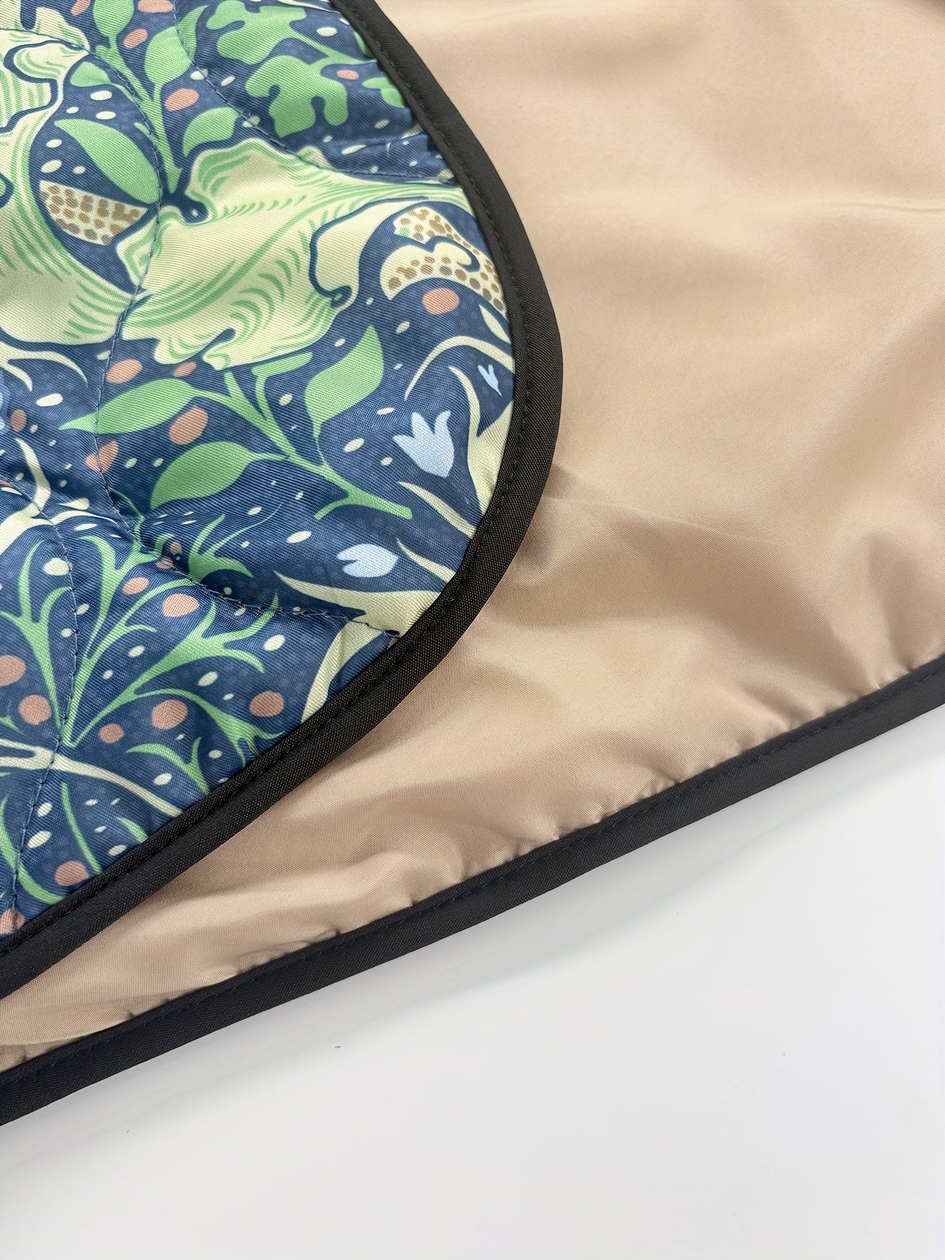 Women's Relaxed Vintage Botanical Print Quilted Jacket