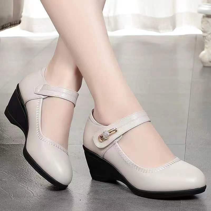 Janis | Women's Cushioned Buckle Soft Heeled Comfort Shoes