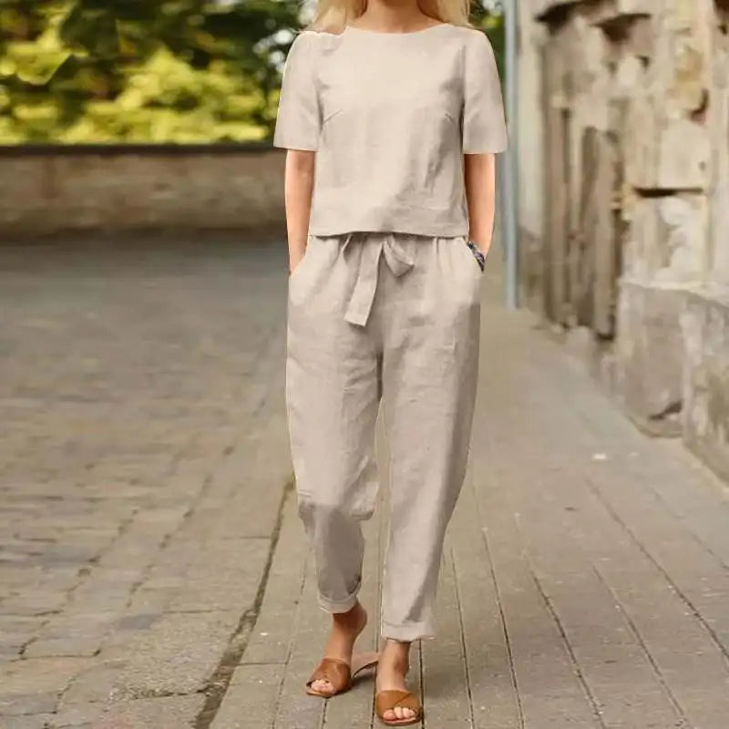 Charm | Women's Relaxed Chic Two-Piece Lounge Set with Pockets