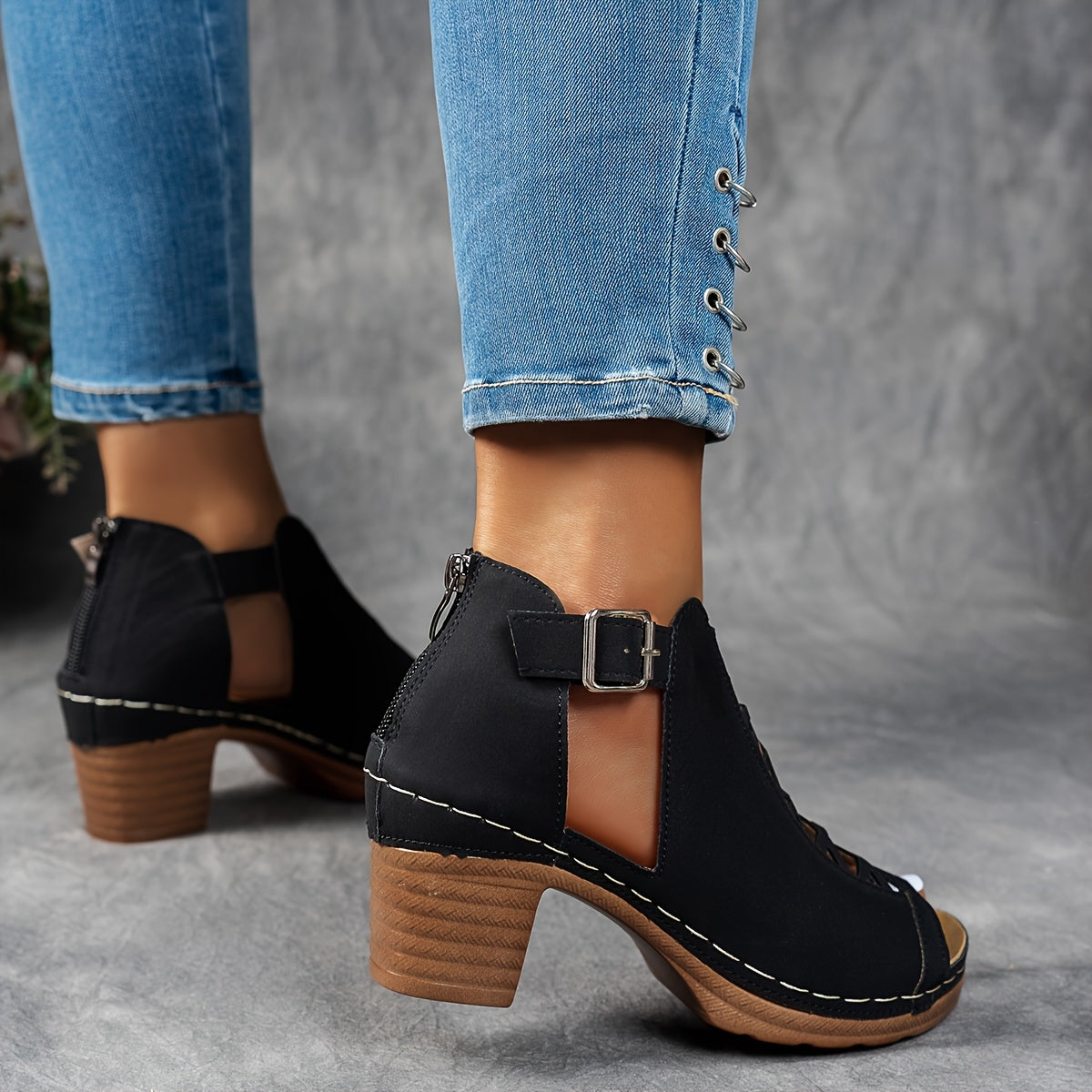 Women's Cushioned Open-Toe Nessa Lattice-Heel Sandals with Cut-Out
