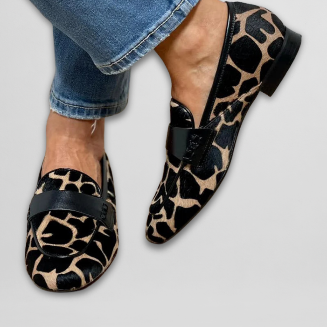 Estefania | Women's Cushioned Pointed-Toe Stylish Giraffe Pattern Slippers