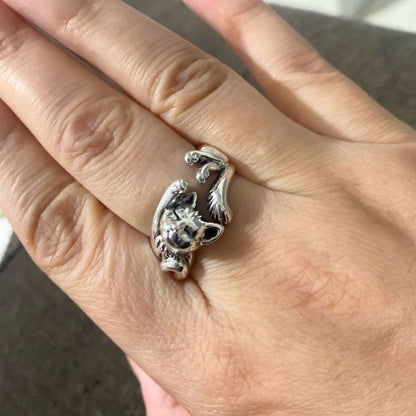 Adjustable Cat-Inspired Ring Accessory