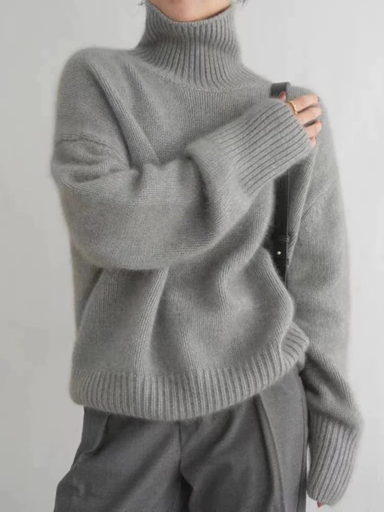 Isabella | Women's Elegant Turtleneck