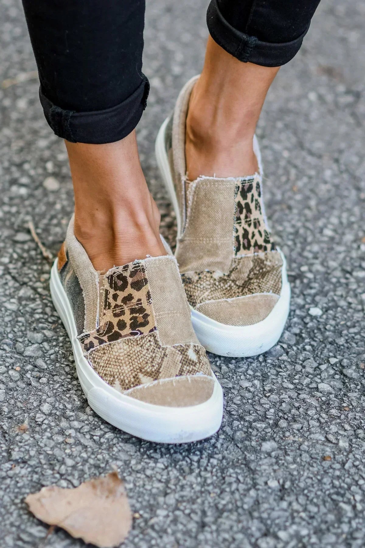 Noemi | Cushioned Trendy Pain-Relief Slip-On Shoes with Arch Support