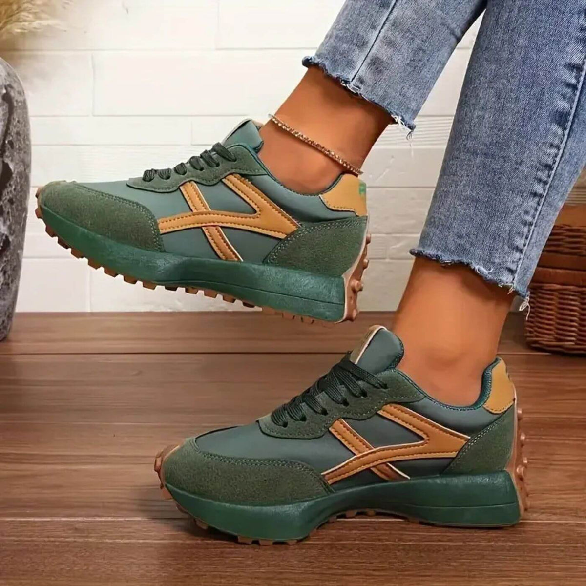Lucie | Women's Cushioned Lace-Up Orthopedic Trainers
