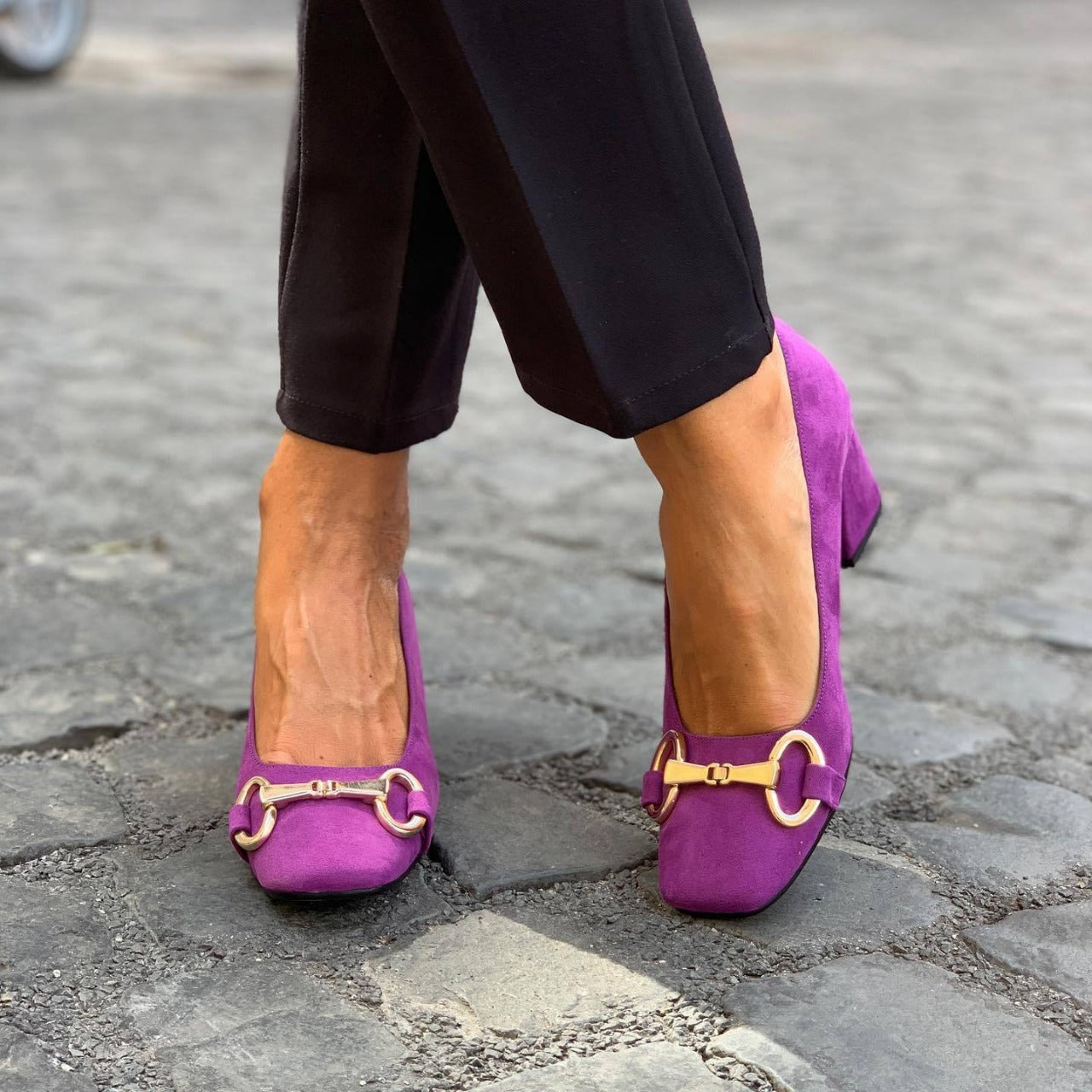 Women's Buckle Elegant Pumps With Gold Details