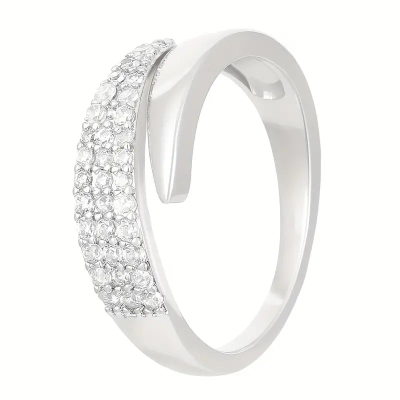 Elegant Nova Gold Ring
