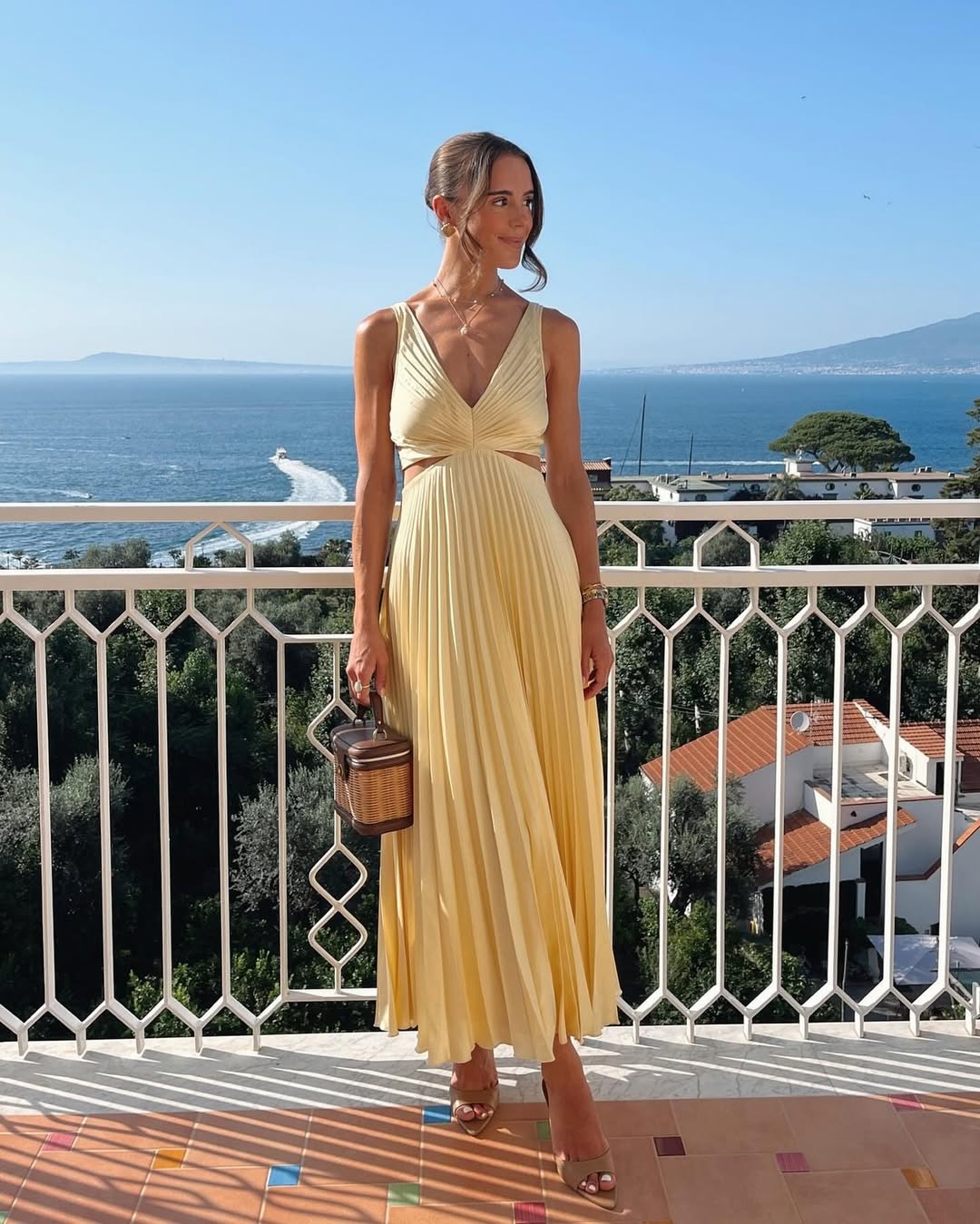 Sarai | Women's Trendy V-Neck Solid Colour Maxi Dress