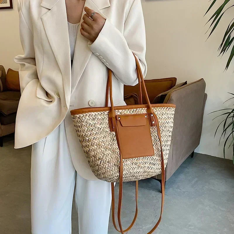 Torborg | Elegant straw bag with accents