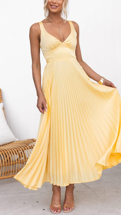 Nayeli | Women's Elegant Pleated V-Neck Maxi Dress