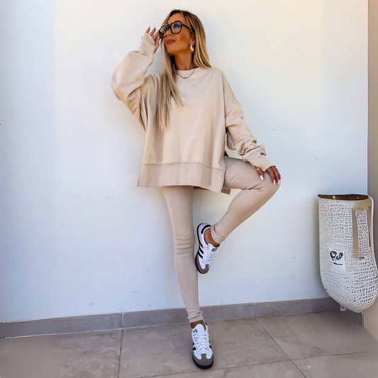 Yachi | Women's Relaxed Long Sleeve Sweatshirt and Trousers Ensemble
