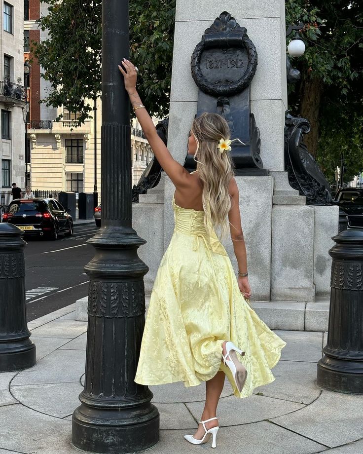 Niamh | Women's Elegant Embroidered Deep V Sleeveless Midi Dress