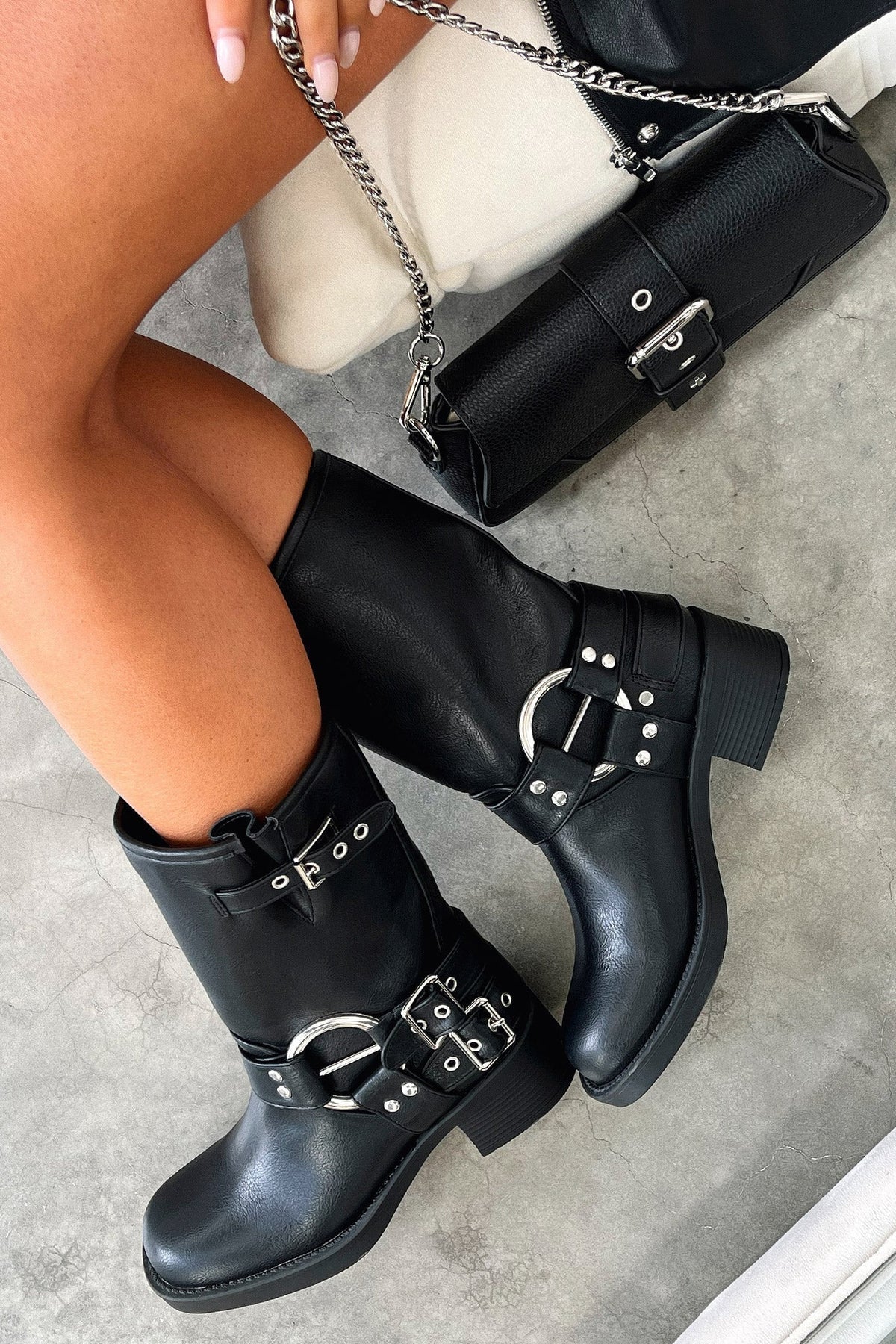 Women's Cushioned Zip Black Short Boots
