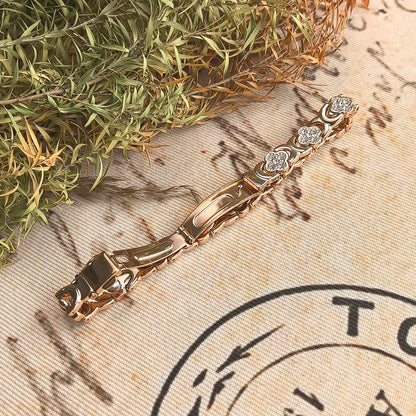 Aurelia | Elegant Magnetic Copper Bangle
