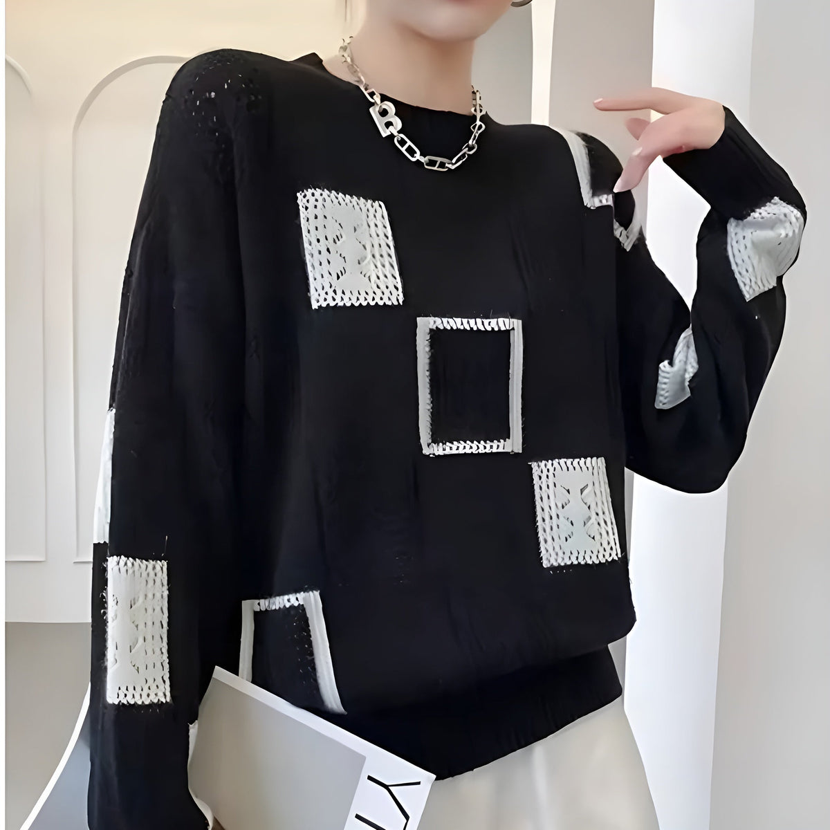 Alida | Women's Elegant Sweatshirt with Cut-Out