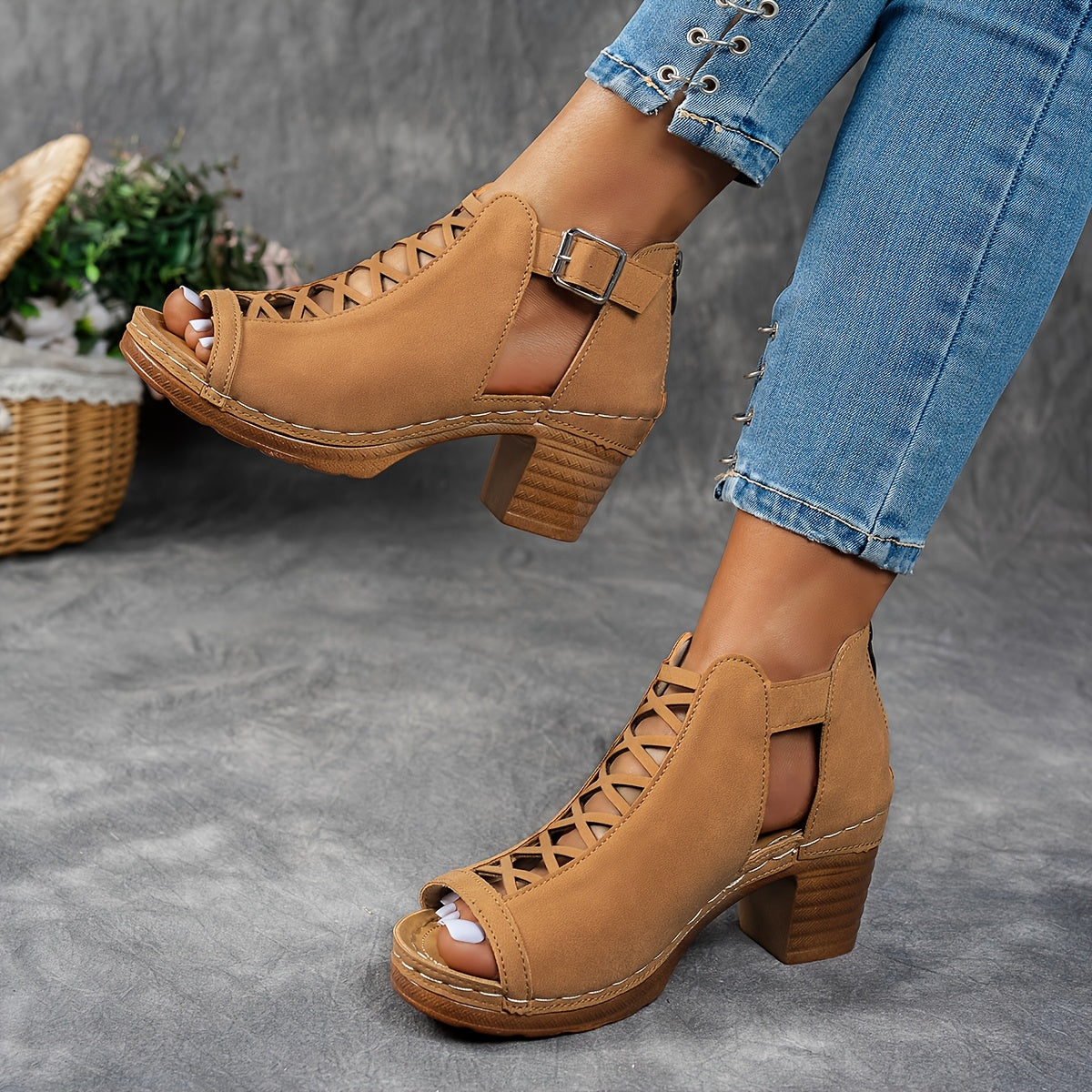 Women's Cushioned Open-Toe Nessa Lattice-Heel Sandals with Cut-Out