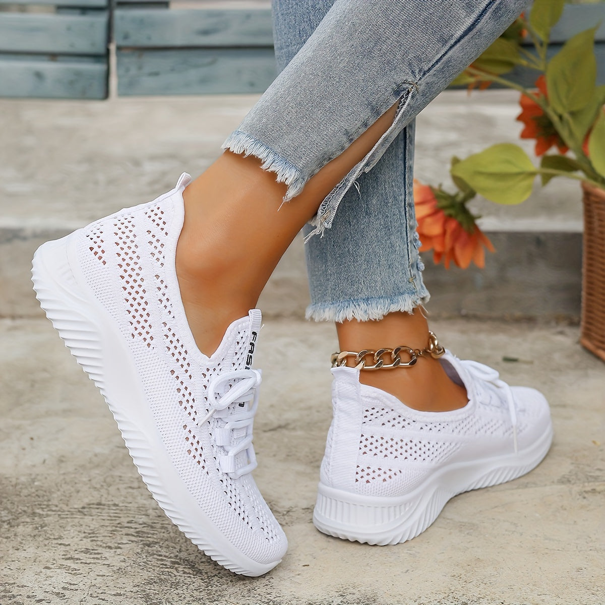 Women's Cushioned Lace-Up Everyday Orthopedic Shoes: Comfortable, Breathable, and Non-Slip
