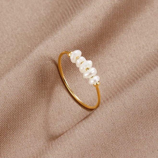 Silva | Ring with Freshwater Pearls