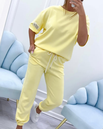 Women's Relaxed Outfit: Solid Top and Trousers Set