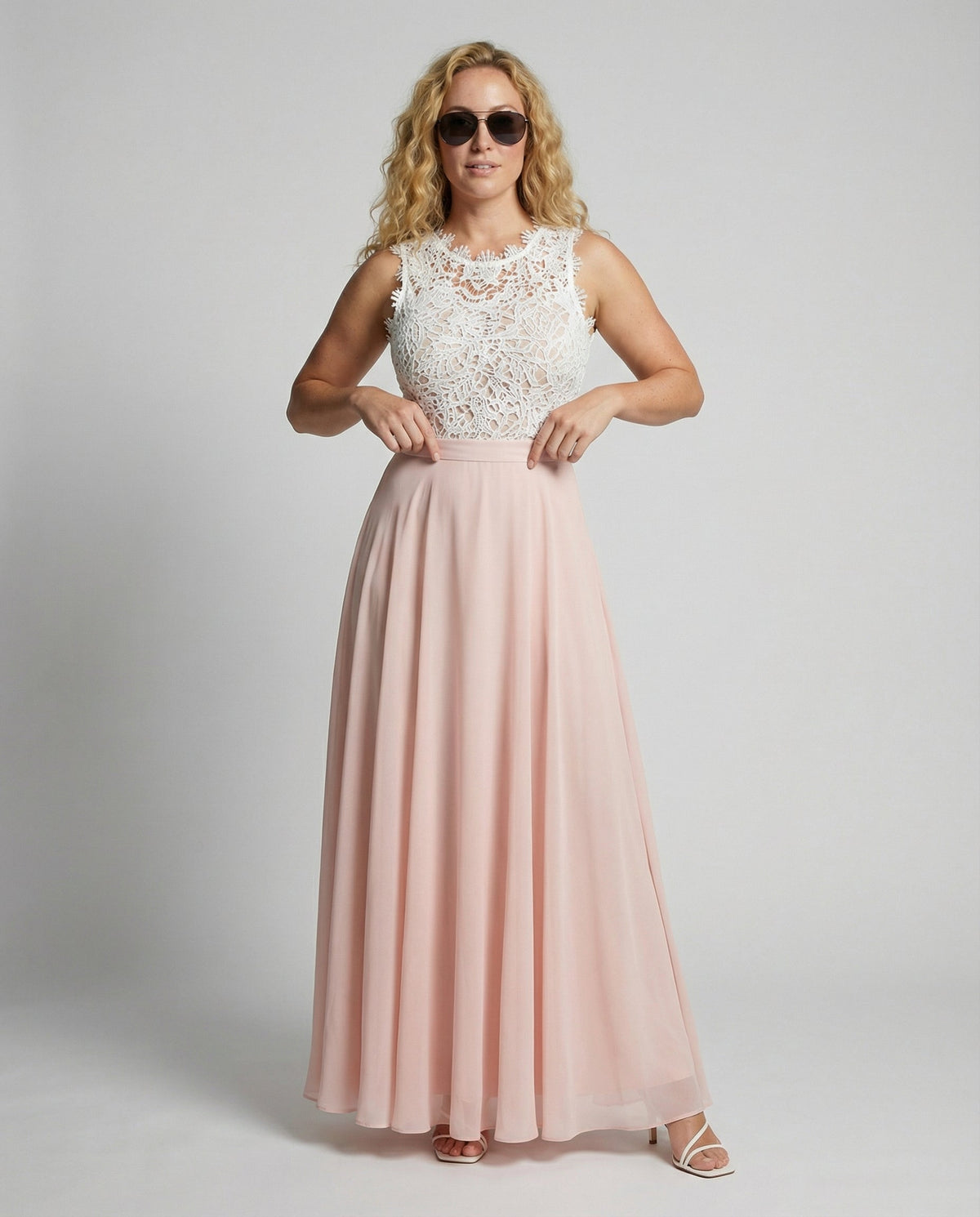 Women's Sleeveless Maxi Dress with Lace Bodice