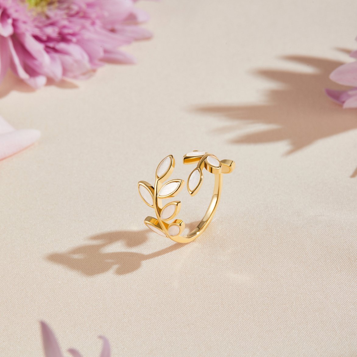Olga | Goldblatt Ring