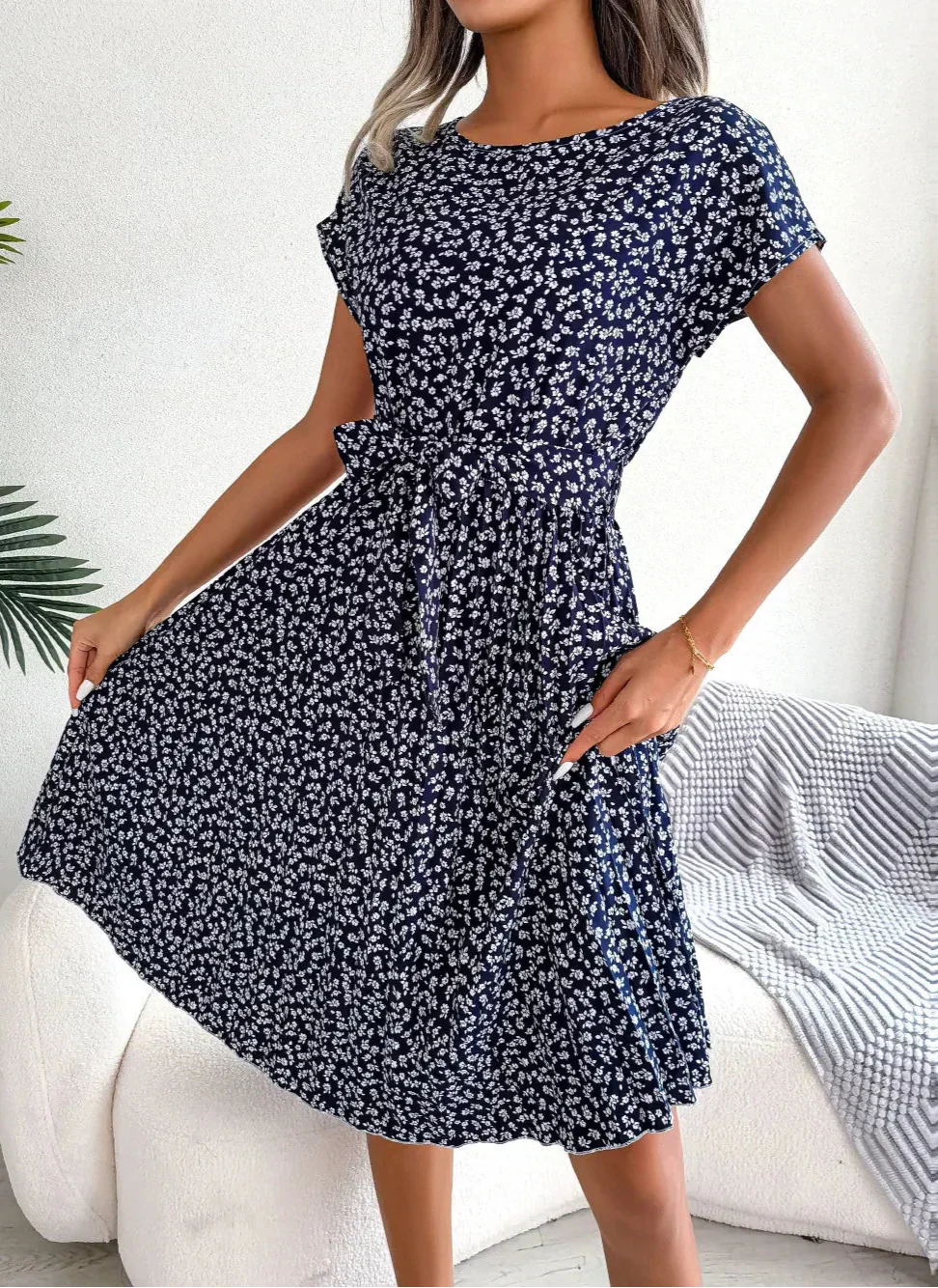 Lilienne | Women's Chic Summer Midi Dress