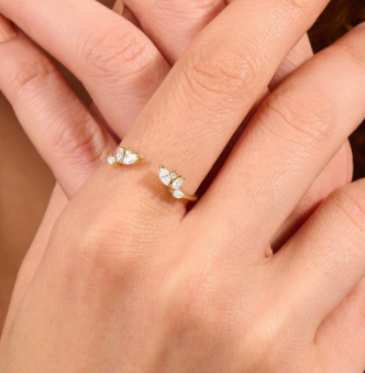 Noelia | Ring made of golden crystal glass