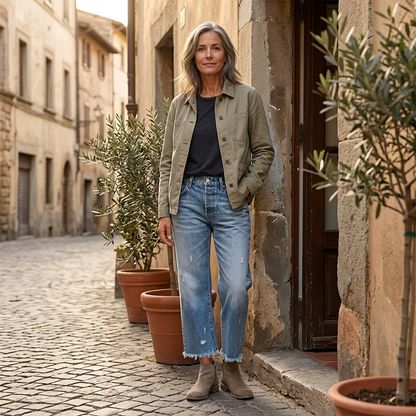 Vivara | Women's Vintage-Inspired Cropped Straight Leg Jeans with Fringe