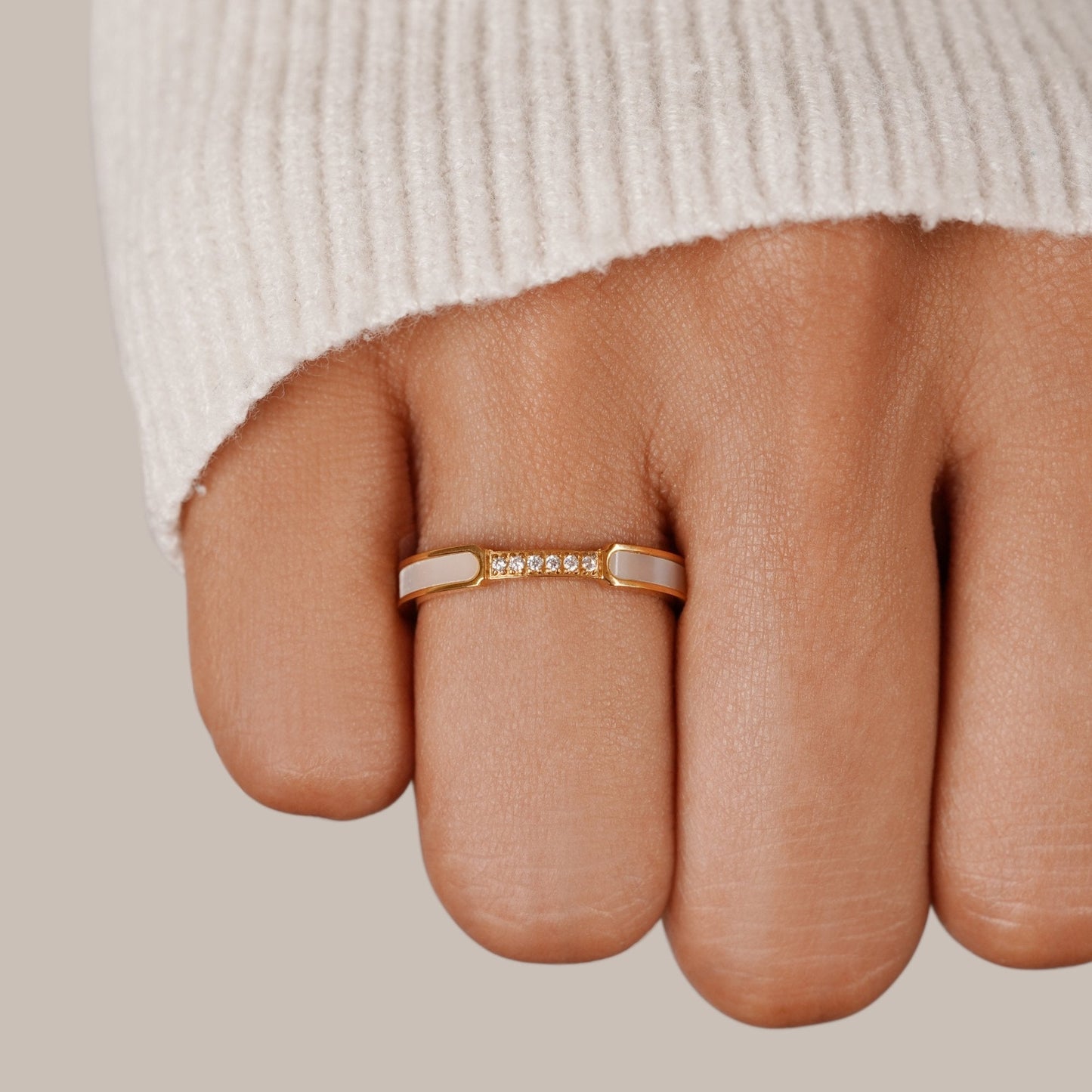 Bibiana | Pearl and Crystal Ring