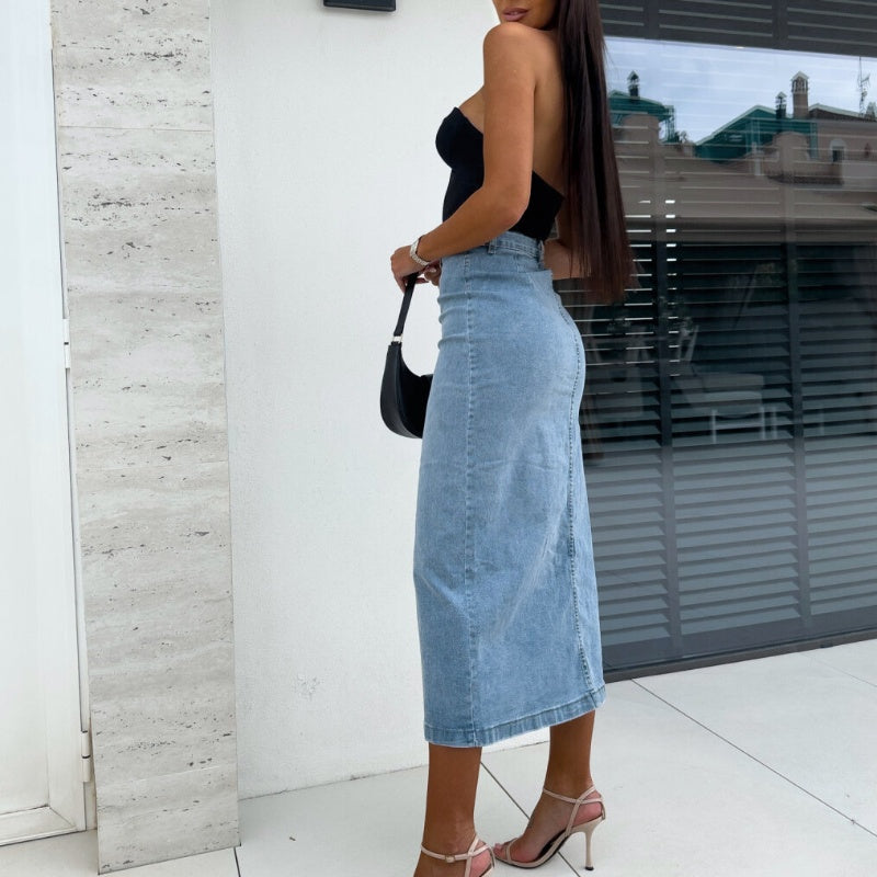 Chiara | Women's Stylish, figure-hugging Denim Skirt with Pockets
